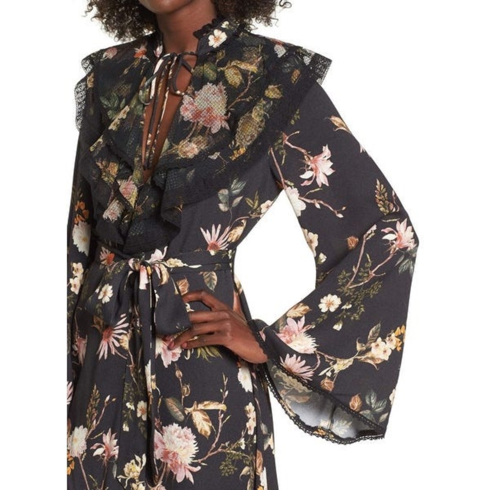 AFRM Floral Asymmetric-Hem Lace Tunic Top